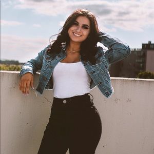 Meet your Posher, Victoria